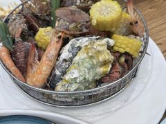 小船海鲜蒸锅-小船渔村•大连菜•大连焖鱼(明泽街店)