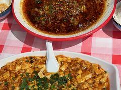 -洪霞餐馆·川菜·鲜货现炒(两江春城店)