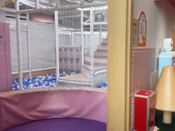 -奈尔宝·儿童乐园·亲子餐厅(华采天地店)