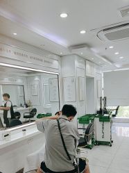 -镁连社·美联社