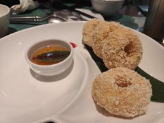 炸虾饼配泰国梅子酱-帕蓝·暹罗料理(大学路店)
