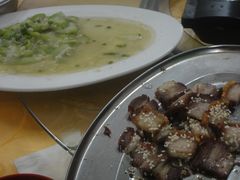 -香猪美食(中心店)