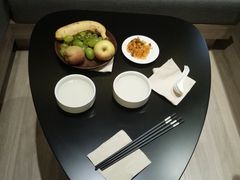 -榆林榆阳西路火车站亚朵酒店