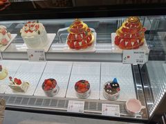 -花花卷卷·鲜食蛋糕(静安久光百货店)