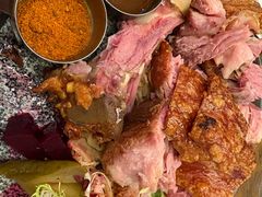 火焰烤猪肘-1886德国汽车餐厅(外滩中央店)