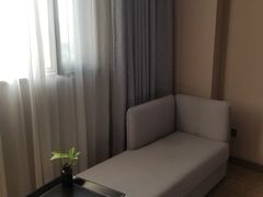 -和颐至尊酒店(上海徐家汇桂林公园地铁站店)