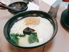 -灵芝妹子海鲜米线(瓦房店新玛特店)