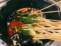 最乐山钵钵鸡-何师烧烤Pro ·江湖川菜·小龙虾·精酿(太古里旗舰店)
