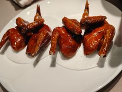 脆皮乳鸽-荣轩(新荣记环球金融中心店)