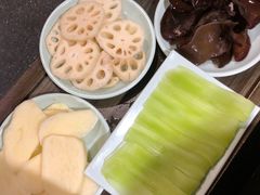 -红九格老火锅(三峡广场店)