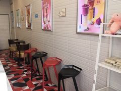 等位区-沪上阿姨鲜果茶(陇海步行街店)