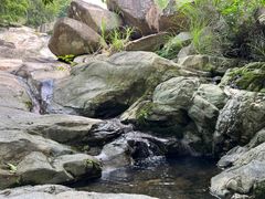 -半月岩风景旅游区