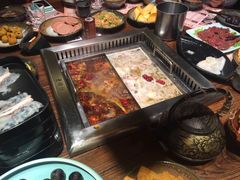 -老牌坊云南鱼豆花火锅(嵩山店)