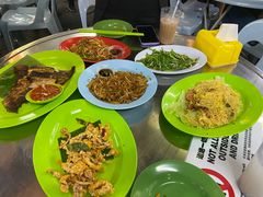 -明记烧鱼美味店