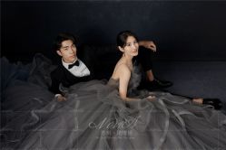 -易摄影婚纱摄影工作室