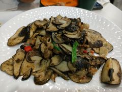 -乡村馕坑肉·烧烤·新疆菜·本地人更爱吃(阿勒泰首店)