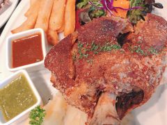 -Chom Cafe and Restaurant