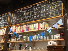 -猫的天空之城概念书店(杭州南宋御街店)