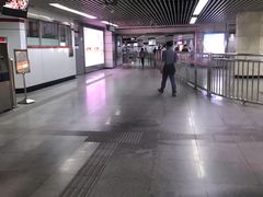 -上海体育馆(地铁站)