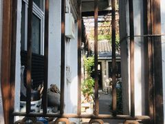 -邊城書店
