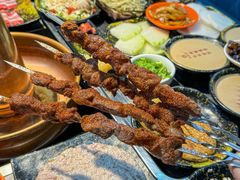 -洞庭洲·防空洞火锅·铜锅涮肉·烧烤(新百广场店)