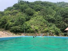 泳池-北京山里寒舍度假酒店