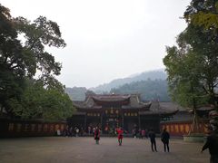-峨眉山报国寺