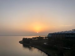 -上海滴水湖皇冠假日酒店