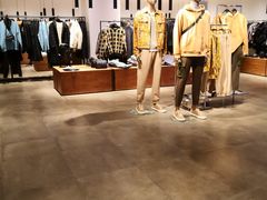 -URBAN REVIVO(西安Momopark店)