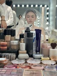 -乐派诗婚纱摄影