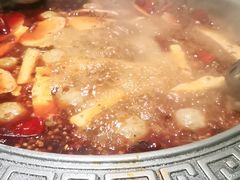 -杨肥肠火锅大排档(火车站花园店)