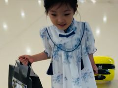 -冰纷万象滑冰场(沈阳万象城店)