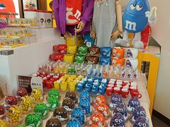 -m豆巧克力世界(上海世茂广场店)