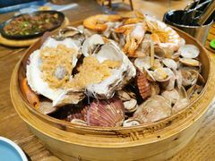 必点菜一筐海鲜-鲜小岛·铜锅涮肉