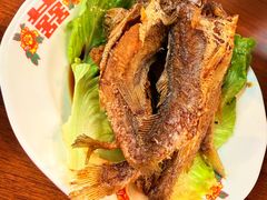 现炸秘制小黄鱼-谢记上海大排档(长寿路店)
