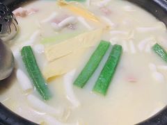 -大匠工房古船木艺术餐厅·猪肚鸡专门店(长白仙岛店)