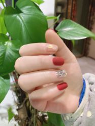 -潮店·虞妃妮轻奢美甲美睫馆