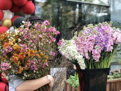 -谷莠子花艺气球派对·绿植造景·花艺沙龙(东海缤纷天地店)