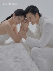 -雪中彩影婚纱摄影·微光艺术中心