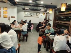 大堂-长人馄饨铺(解放街店)