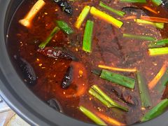 -沈记酸菜牛肉火锅店(九号路店)