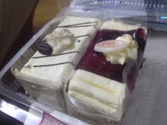 2012010326298-红宝石·鲜奶小方·海派西点房(南丹店)