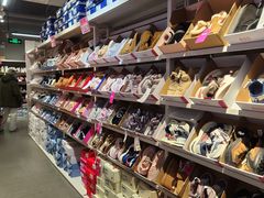 -唯品会(北京国瑞城店)