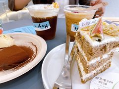 -HUGS coffee(东区店)