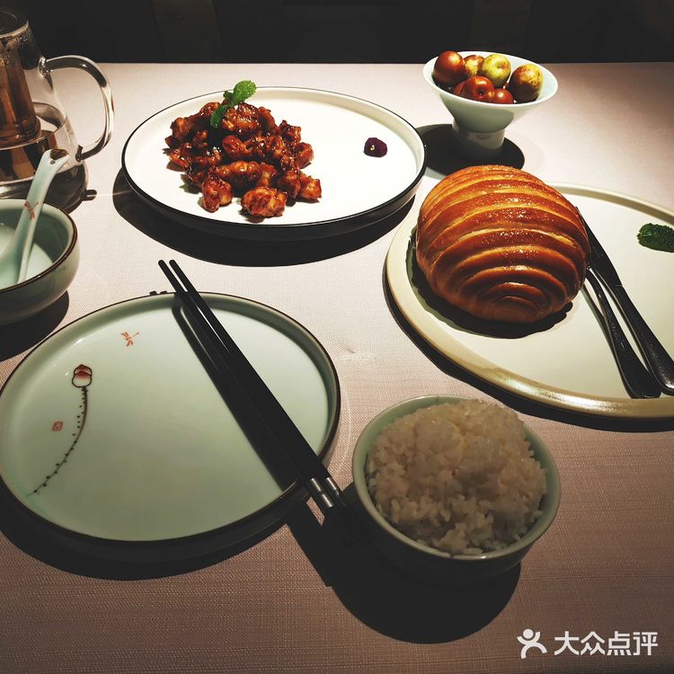 探店米其林一星萃华楼，老字号的复兴之路