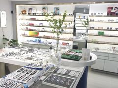 -视野联行眼镜蔡司·依视路官方授权店(顺城店)