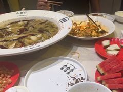 -渔语鱼酸菜鱼新川菜(来福士店)