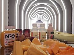 -涨巢·潮玩水疗局