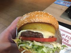 -The Habit Burger Grill 哈比特汉堡(复兴soho店)