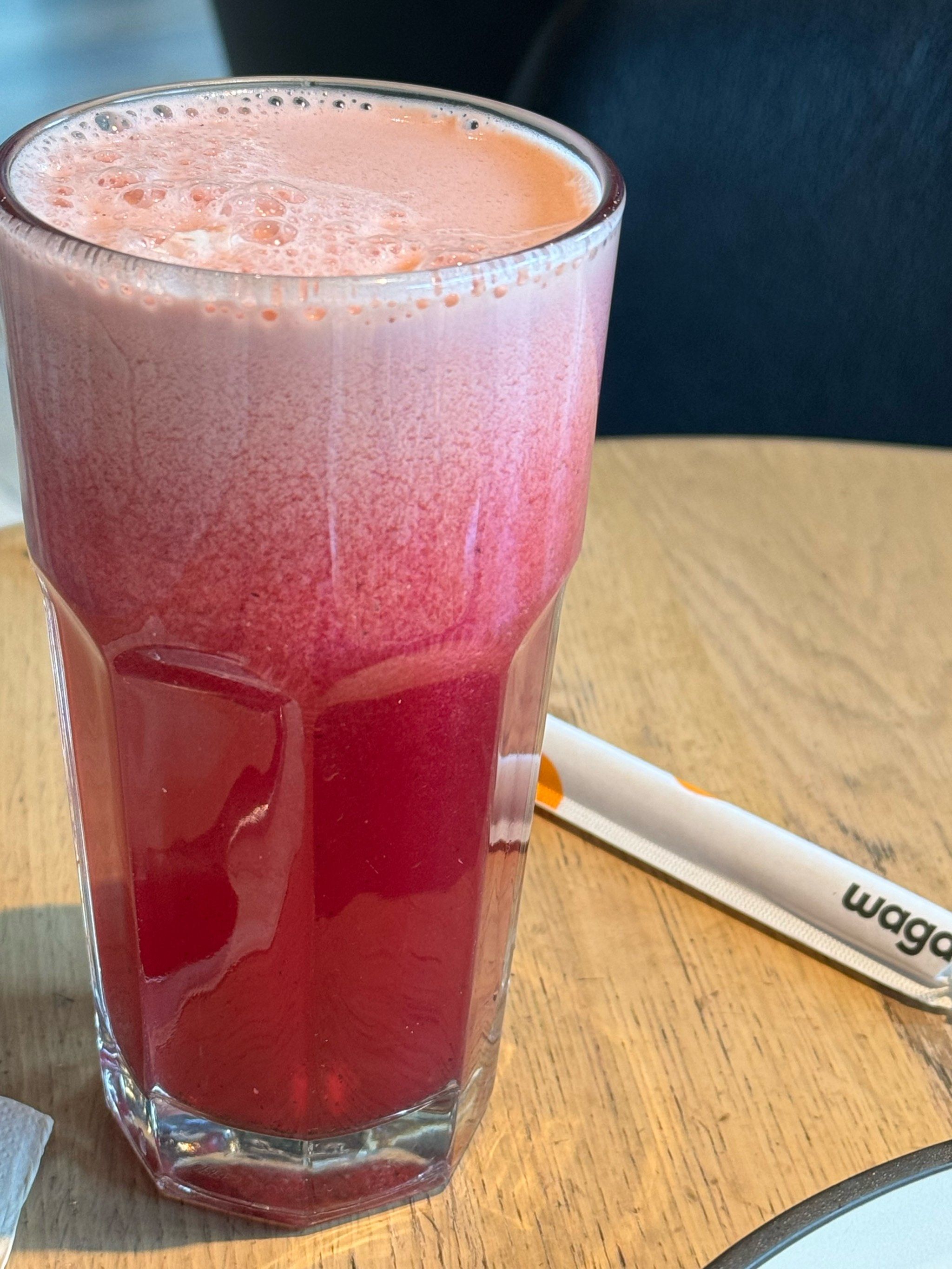 这一杯石榴汁!真的很好喝!